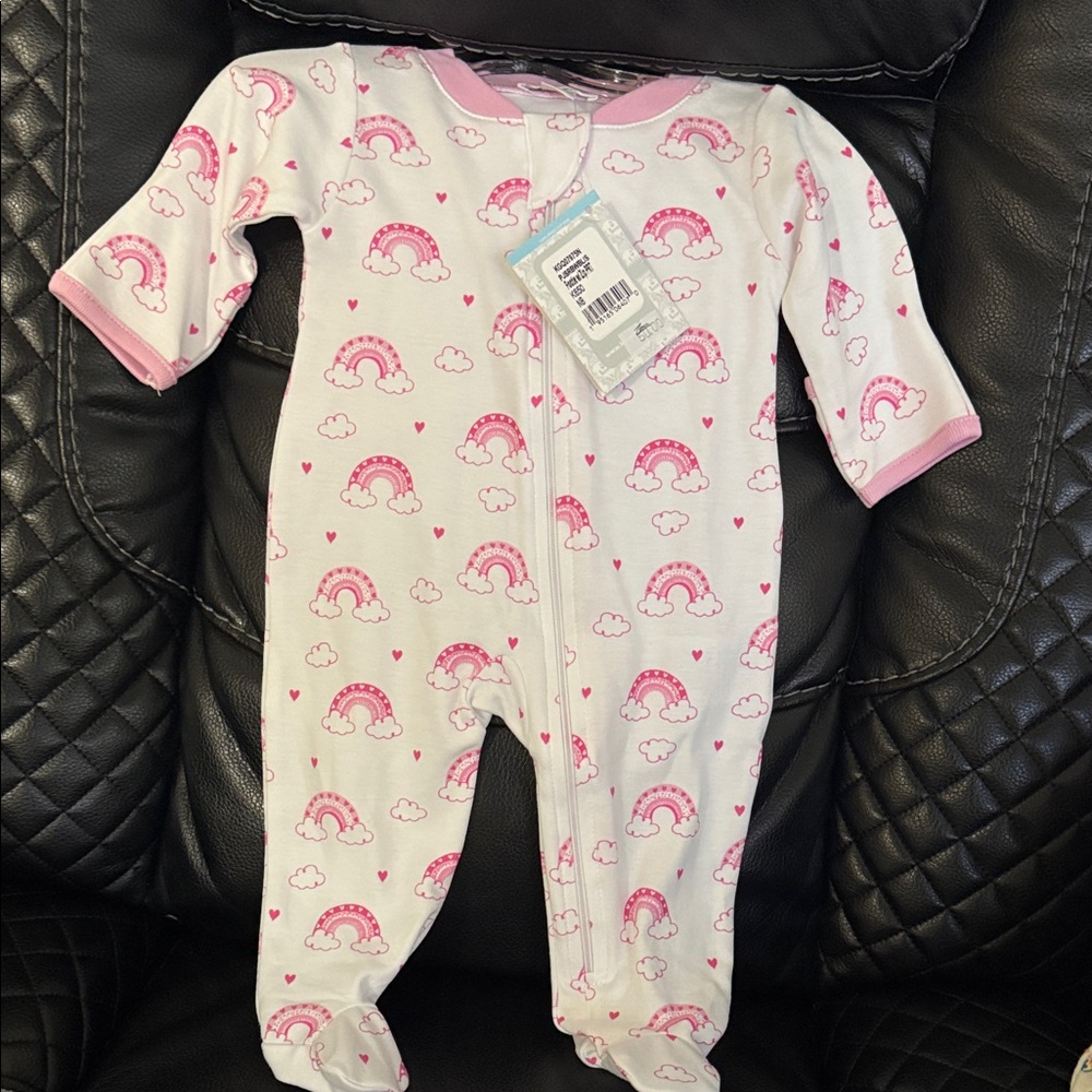 Kissy Kissy Pink and White Rainbow Footie